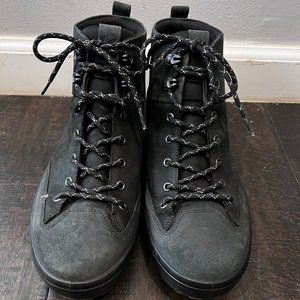 ECCO Mens Soft 7 Tred High Top Gore-tex Sneaker size 10